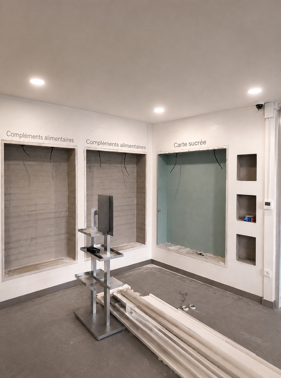 Niches de la boutique pendant les travaux à Paris