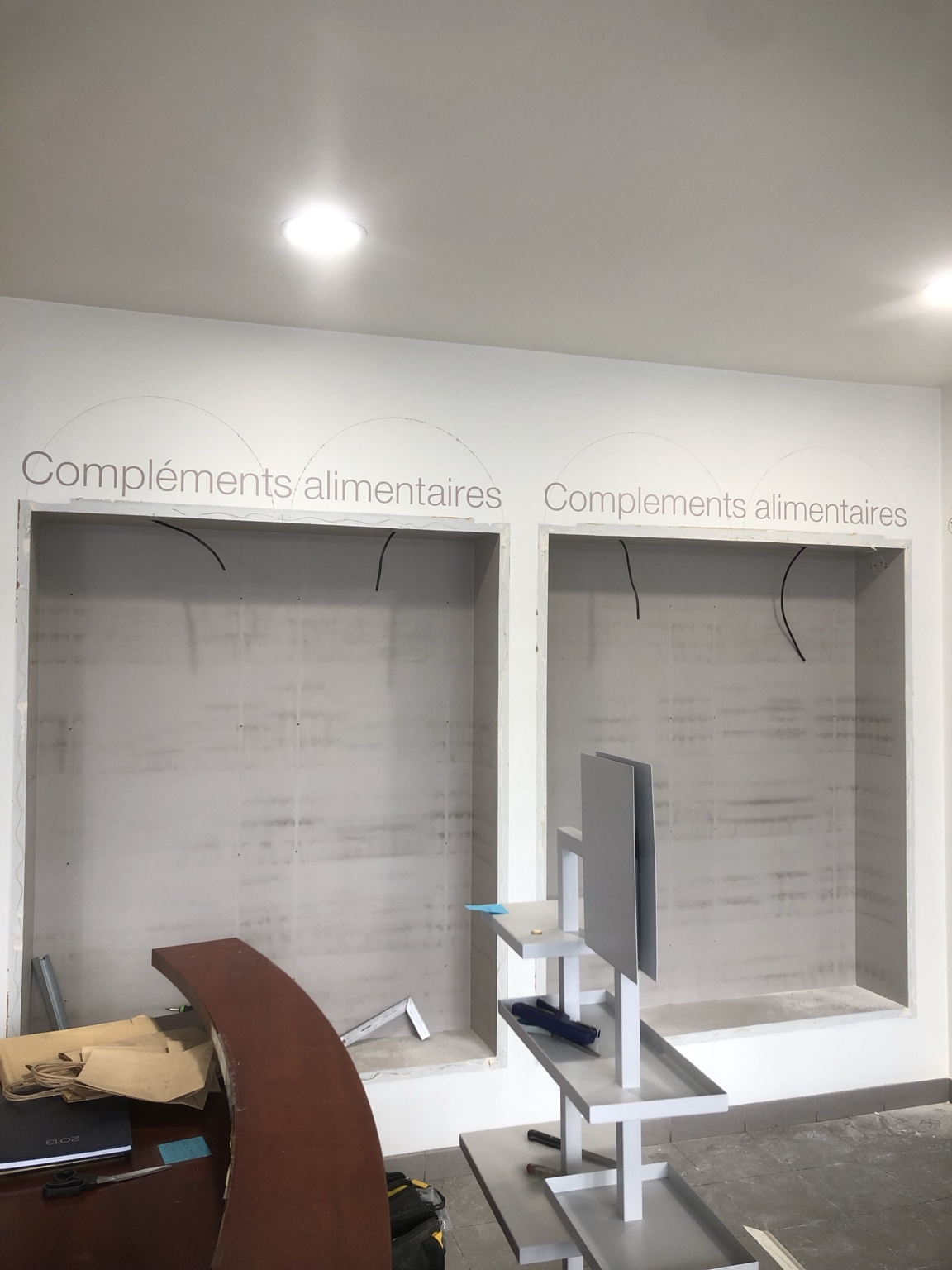 Préparation des niches et des alimentations électriques